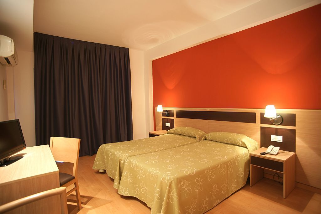בנידורם Hotel Golden מראה חיצוני תמונה